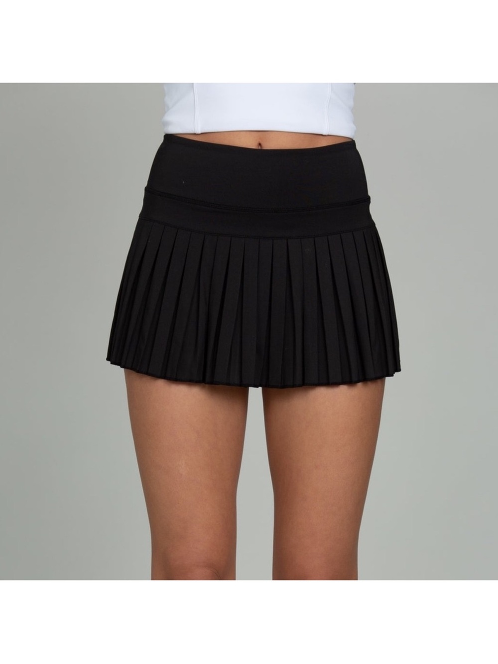 Gold HingeBlack Pleated Tennis Skirt